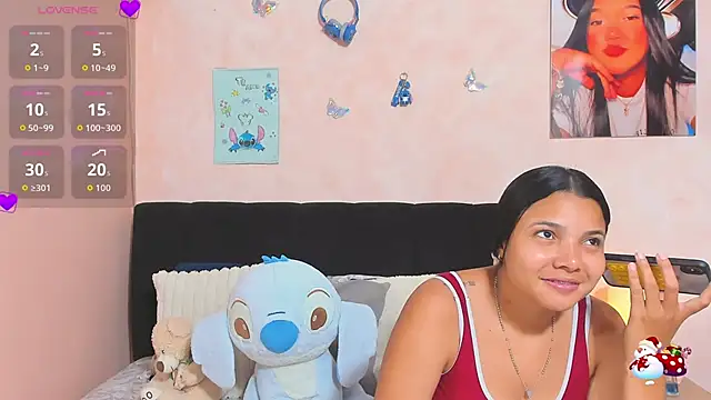Snapshot of sara_mendez2 chatting on May 5, 12:18 am sara mendez2 online show from May 5, 12:18 am