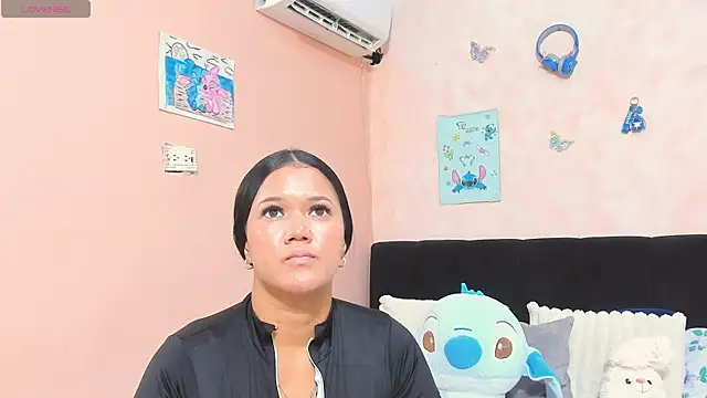 Snapshot of sara_mendez2 chatting on May 12, 11:46 pm sara mendez2 online show from May 12, 11:46 pm