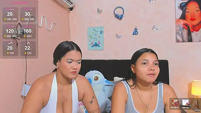 Snapshot of sara_mendez2 chatting on May 26, 12:06 am sara mendez2 online show from May 26, 12:06 am