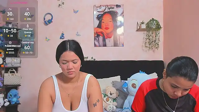 Snapshot of sara_mendez2 chatting on June 11, 1:05 am sara mendez2 online show from June 11, 1:05 am