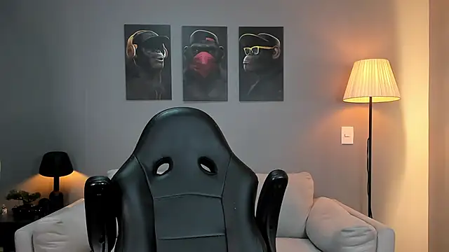 Snapshot of ApoloMakris chatting on November 20, 5:12 pm ApoloMakris online show from November 20, 5:12 pm