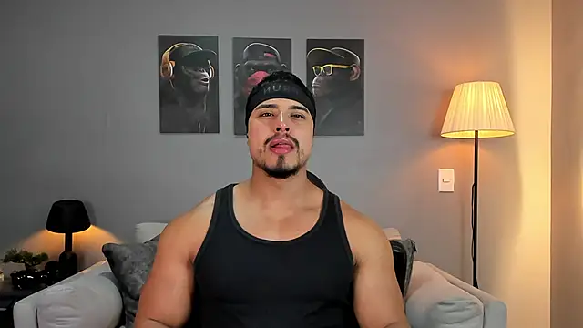 Snapshot of ApoloMakris chatting on November 21, 7:23 pm ApoloMakris online show from November 21, 7:23 pm