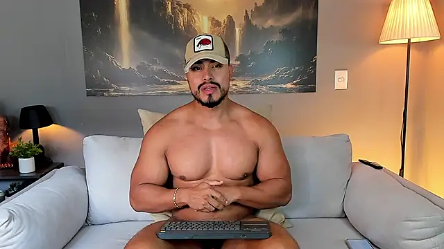Snapshot of ApoloMakris chatting on June 18, 7:07 pm ApoloMakris online show from June 18, 7:07 pm