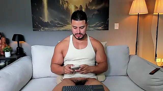 Snapshot of ApoloMakris chatting on July 1, 7:24 pm ApoloMakris online show from July 1, 7:24 pm