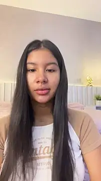 Snapshot of Aida_moreno chatting on May 7, 11:48 am Aida moreno online show from May 7, 11:48 am