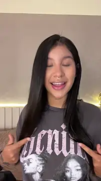 Snapshot of Aida_moreno chatting on May 11, 12:00 pm Aida moreno online show from May 11, 12:00 pm