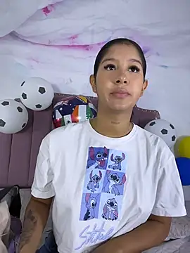 Snapshot of Aida_moreno chatting on June 23, 11:52 am Aida moreno online show from June 23, 11:52 am