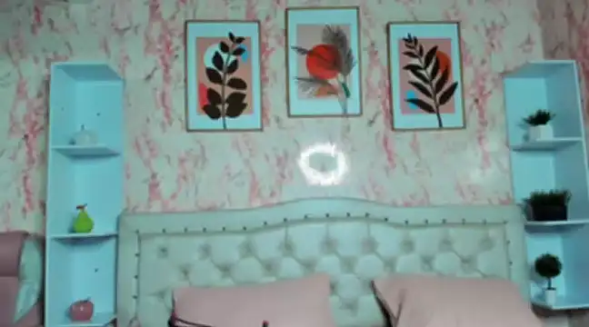 VICTORIA HOUSTON online show from February 17, 2:09 am