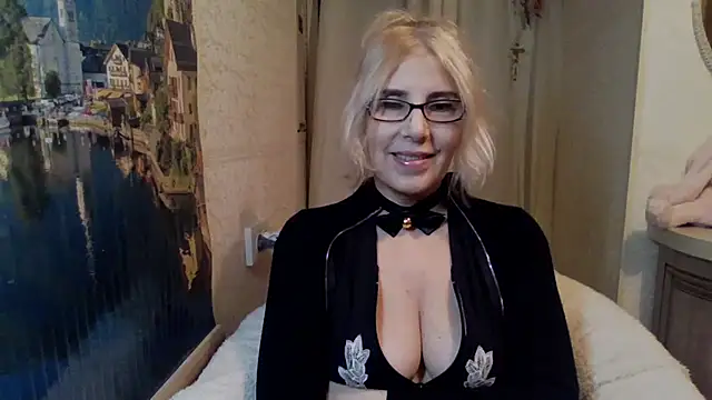 sweet raspberry online show from January 19, 3:21 pm