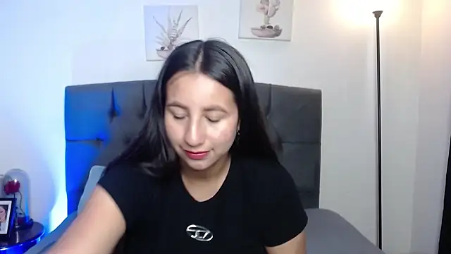 Snapshot of ailyn_miranda chatting on December 17, 7:53 pm ailyn miranda online show from December 17, 7:53 pm