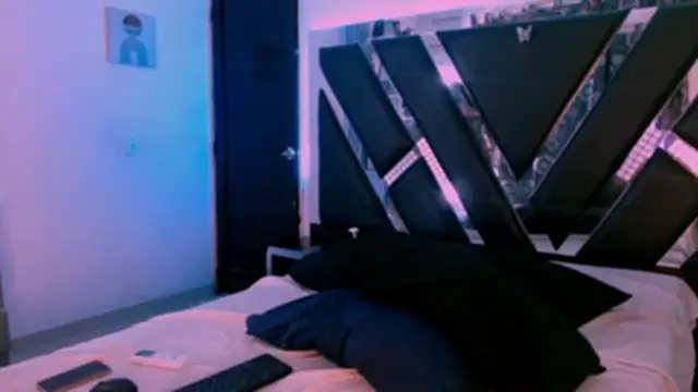 MelannyTylor online show from March 11, 5:46 am