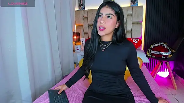 little sophie18 online show from March 13, 8:26 pm