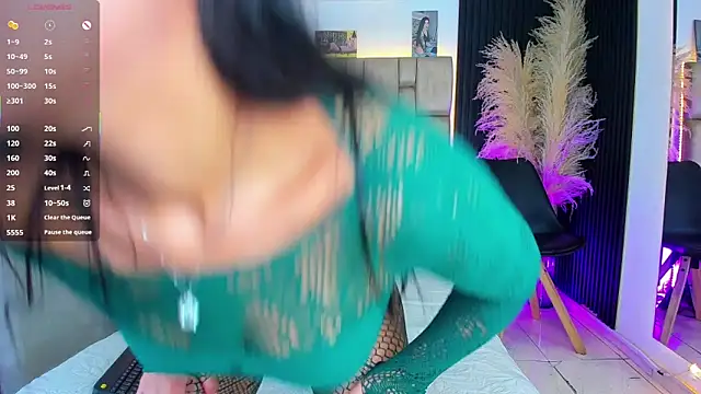 little sophie18 online show from May 27, 8:39 pm