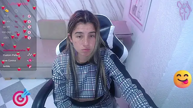 Snapshot of Valerie_b chatting on February 9, 9:16 am Valerie b online show from February 9, 9:16 am