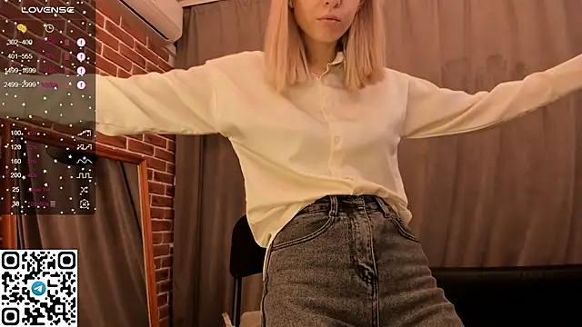 tyty piupiu online show from December 8, 5:22 pm