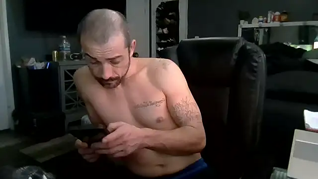 Snapshot of MasterJizzJunky chatting on April 8, 5:24 pm MasterJizzJunky online show from April 8, 5:24 pm