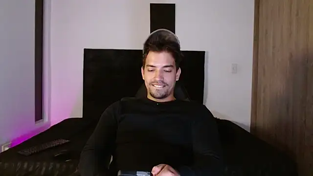 Snapshot of Ian_Daviz chatting on May 23, 3:23 am Ian Daviz online show from May 23, 3:23 am