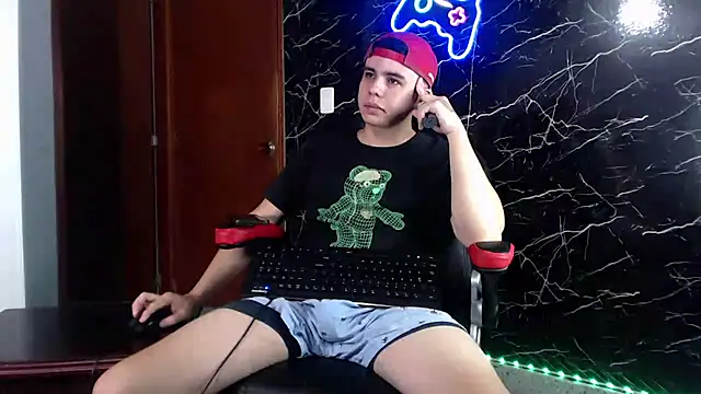 Snapshot of maty_hardx chatting on December 7, 9:55 pm maty hardx online show from December 7, 9:55 pm