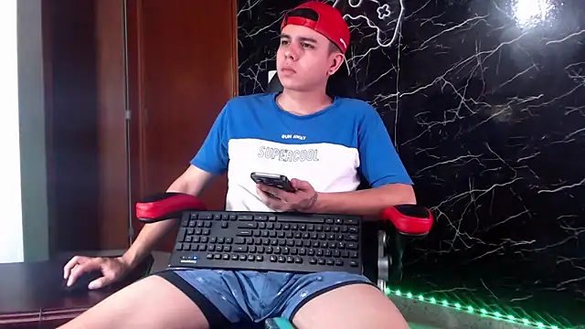 Snapshot of maty_hardx chatting on January 17, 2:18 pm maty hardx online show from January 17, 2:18 pm