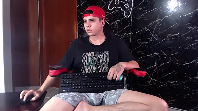 Snapshot of maty_hardx chatting on January 23, 3:54 pm maty hardx online show from January 23, 3:54 pm