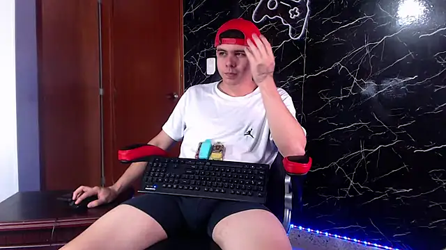 Snapshot of maty_hardx chatting on February 21, 2:59 pm maty hardx online show from February 21, 2:59 pm