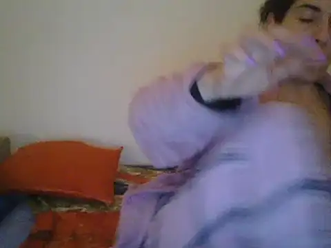 hairygirl80 online show from December 4, 9:35 pm