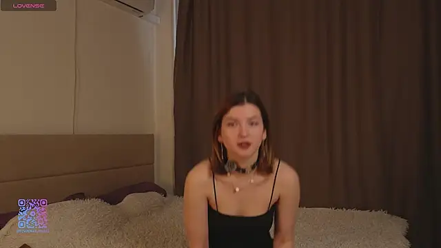 sarahUwU online show from March 9, 8:29 am