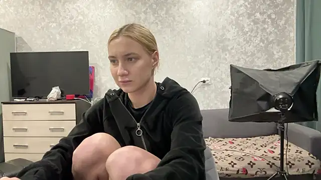 AnneBall online show from January 27, 3:39 pm