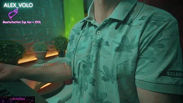 Snapshot of alex-volo chatting on January 25, 9:26 am alex-volo online show from January 25, 9:26 am