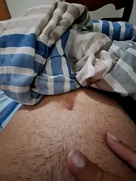 Snapshot of brunolorran6969 chatting on January 1, 12:21 am brunolorran6969 online show from January 1, 12:21 am