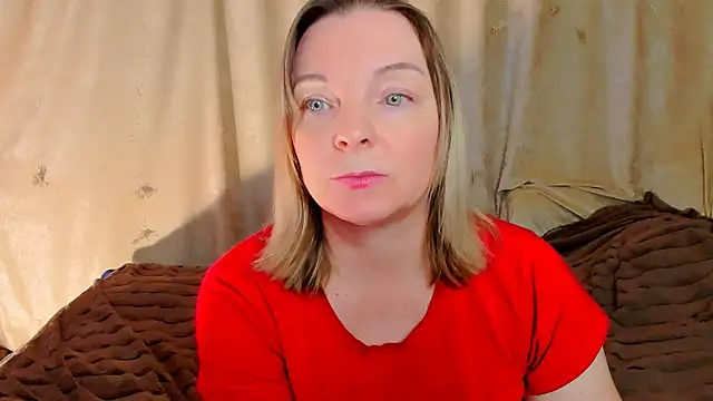 Snapshot of Regina__blue chatting on March 22, 7:28 pm Regina blue online show from March 22, 7:28 pm