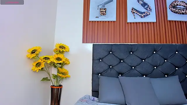 Zoe pss online show from October 28, 8:22 pm