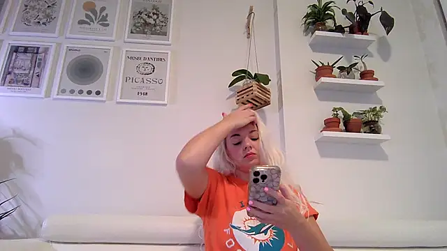 badblondebunny online show from February 7, 1:09 am