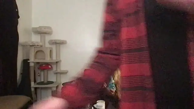 Snapshot of SpunCandy chatting on January 15, 12:32 pm SpunCandy online show from January 15, 12:32 pm