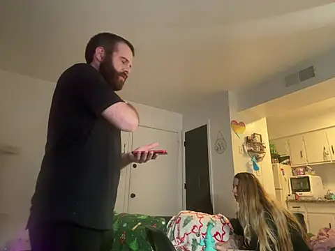 Snapshot of SpunCandy chatting on February 21, 6:31 pm SpunCandy online show from February 21, 6:31 pm