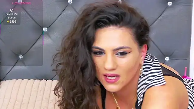 LorenneMays online show from November 29, 10:46 pm