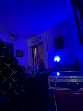 PutaNieves1983 online show from November 30, 1:37 pm