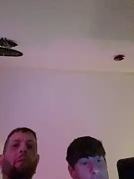 Snapshot of PutaNieves1983 chatting on February 2, 2:10 am PutaNieves1983 online show from February 2, 2:10 am