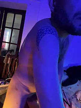 Snapshot of PutaNieves1983 chatting on February 4, 11:05 am PutaNieves1983 online show from February 4, 11:05 am