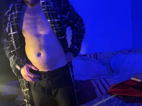 Snapshot of PutaNieves1983 chatting on February 5, 1:10 am PutaNieves1983 online show from February 5, 1:10 am