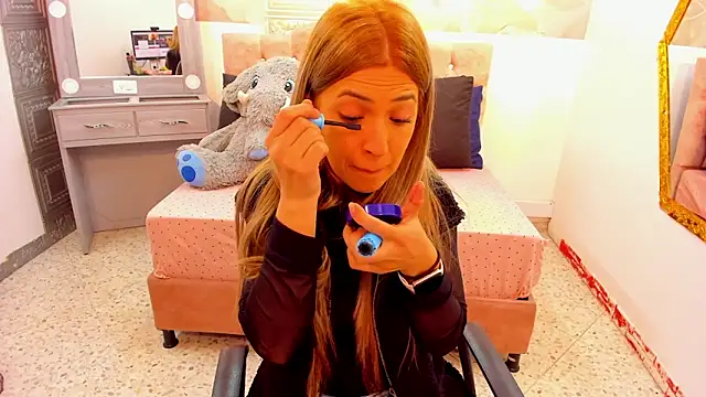 EvaaLovia1 online show from February 17, 1:10 pm