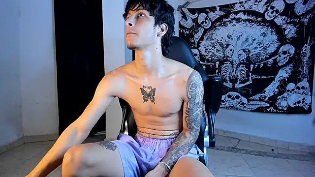 Snakebutterfly online show from February 23, 7:06 am