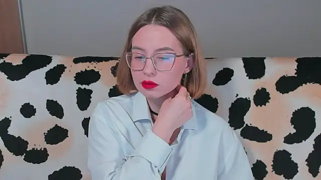 Snapshot of VeronikaKissuchi chatting on December 21, 6:09 am VeronikaKissuchi online show from December 21, 6:09 am
