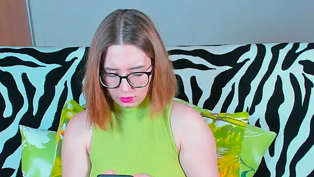 Snapshot of VeronikaKissuchi chatting on February 22, 7:03 pm VeronikaKissuchi online show from February 22, 7:03 pm
