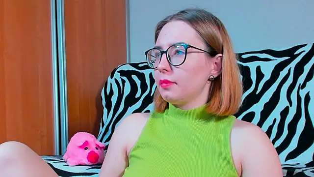 Snapshot of VeronikaKissuchi chatting on February 23, 1:57 am VeronikaKissuchi online show from February 23, 1:57 am
