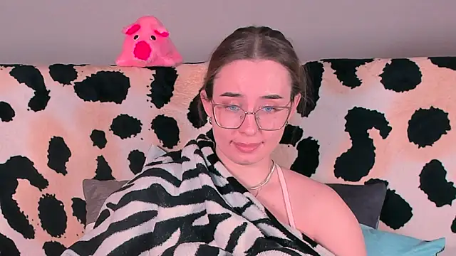 Snapshot of VeronikaKissuchi chatting on March 20, 5:24 am VeronikaKissuchi online show from March 20, 5:24 am