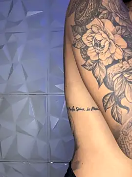 Snapshot of Tamyjenkins1 chatting on November 8, 1:28 am Tamyjenkins1 online show from November 8, 1:28 am