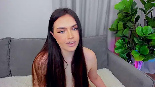 Snapshot of sexyangeloux chatting on May 23, 8:57 pm sexyangeloux online show from May 23, 8:57 pm