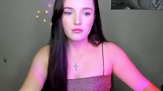 Snapshot of EvaaMillerr99 chatting on December 3, 9:23 pm EvaaMillerr99 online show from December 3, 9:23 pm