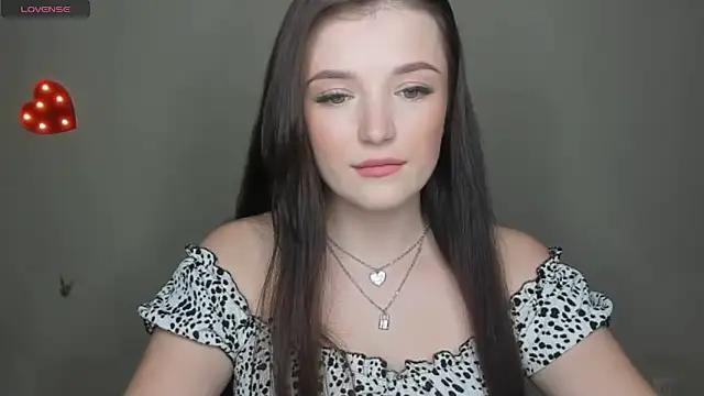 Snapshot of EvaaMillerr99 chatting on January 27, 9:44 pm EvaaMillerr99 online show from January 27, 9:44 pm